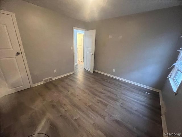 9599 Whitcomb Street, Detroit, MI 48227