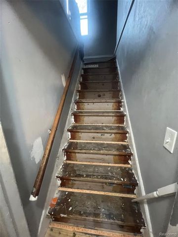 9599 Whitcomb Street, Detroit, MI 48227