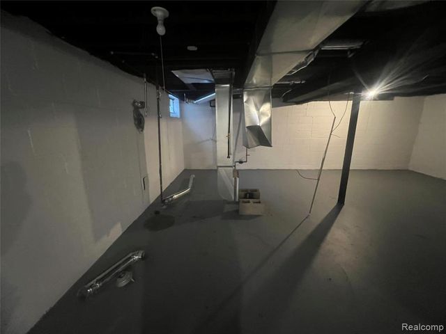 9599 Whitcomb Street, Detroit, MI 48227