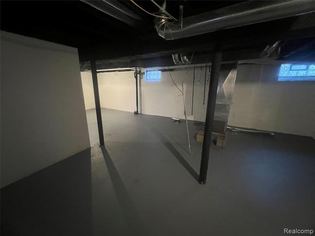 9599 Whitcomb Street, Detroit, MI 48227