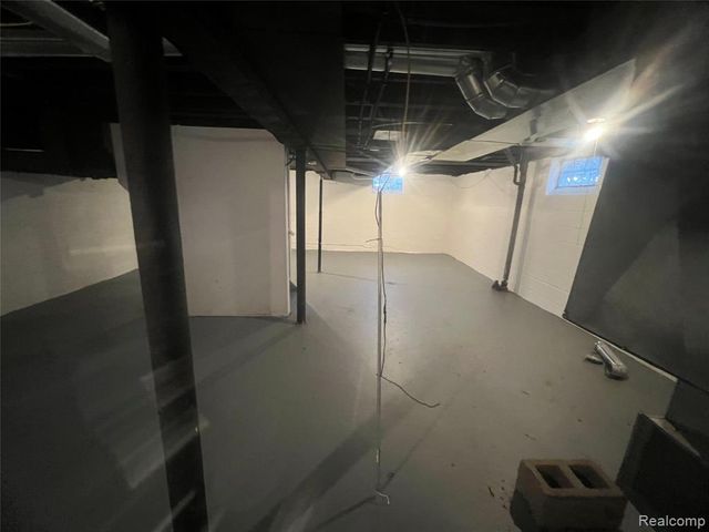 9599 Whitcomb Street, Detroit, MI 48227