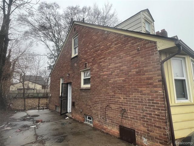 9599 Whitcomb Street, Detroit, MI 48227