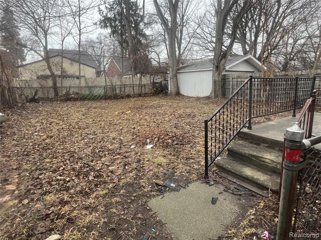 9599 Whitcomb Street, Detroit, MI 48227