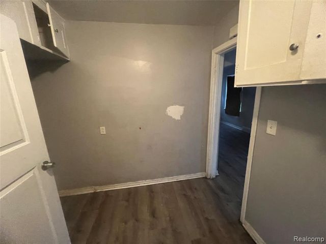 9599 Whitcomb Street, Detroit, MI 48227