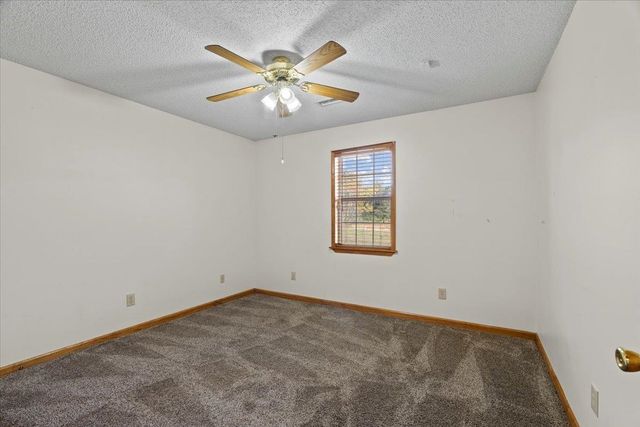 112 TAYLOR LN, Mason, TN 38049