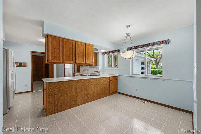 3888 Boulder Drive, Troy, MI 48084