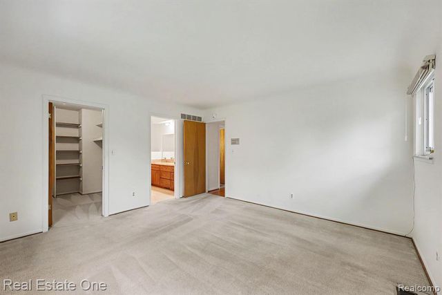 3888 Boulder Drive, Troy, MI 48084