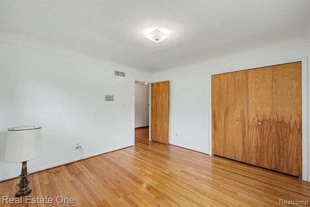 3888 Boulder Drive, Troy, MI 48084