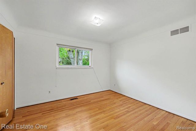 3888 Boulder Drive, Troy, MI 48084