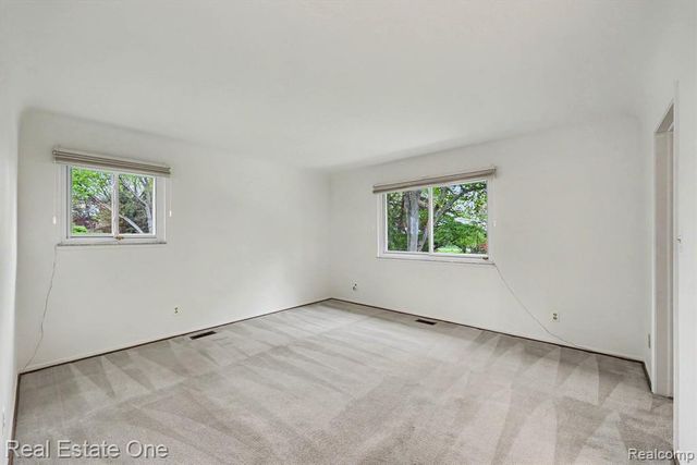 3888 Boulder Drive, Troy, MI 48084