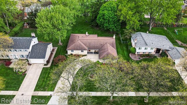 3888 Boulder Drive, Troy, MI 48084