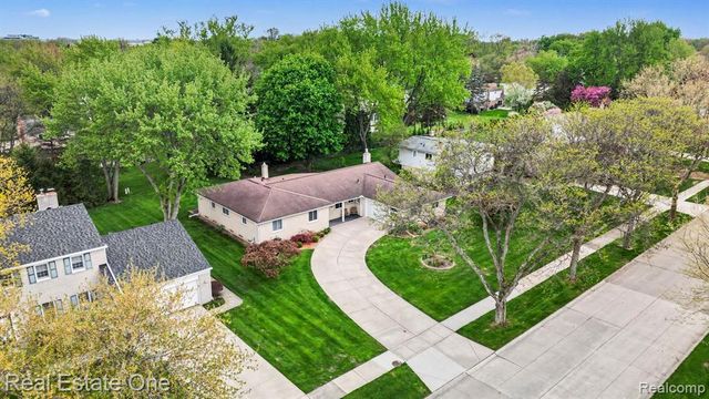 3888 Boulder Drive, Troy, MI 48084