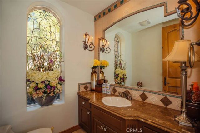 365 Oak Mountain Road, Bradbury, CA 91008
