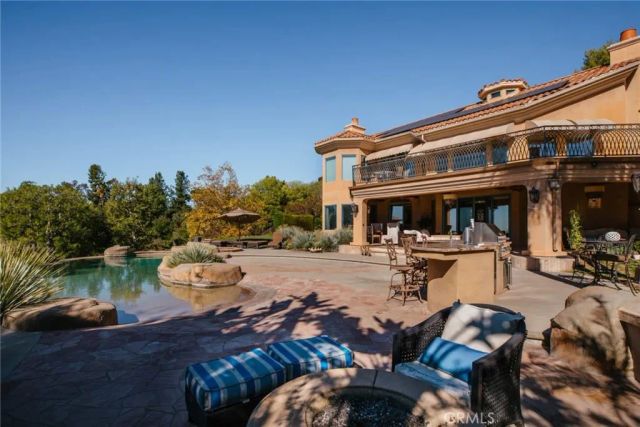 365 Oak Mountain Road, Bradbury, CA 91008