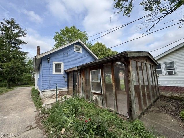 1379 E 219th Street, Euclid, OH 44117