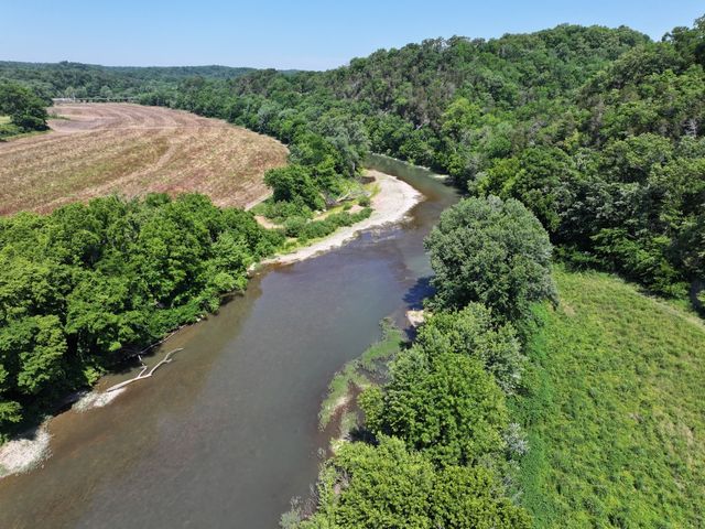 110 Wade Reed Rd, White Bluff, TN 37187