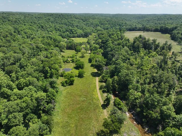 110 Wade Reed Rd, White Bluff, TN 37187