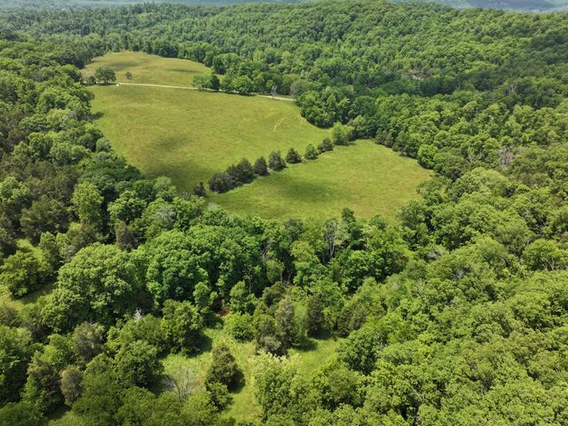 110 Wade Reed Rd, White Bluff, TN 37187