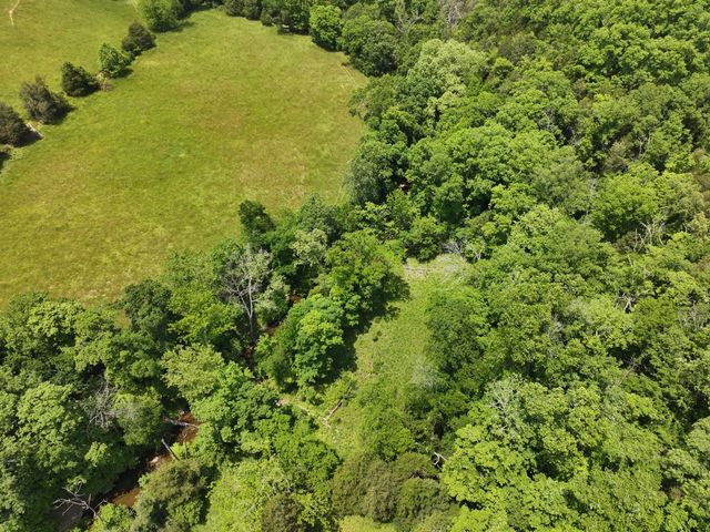 110 Wade Reed Rd, White Bluff, TN 37187