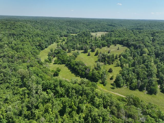 110 Wade Reed Rd, White Bluff, TN 37187