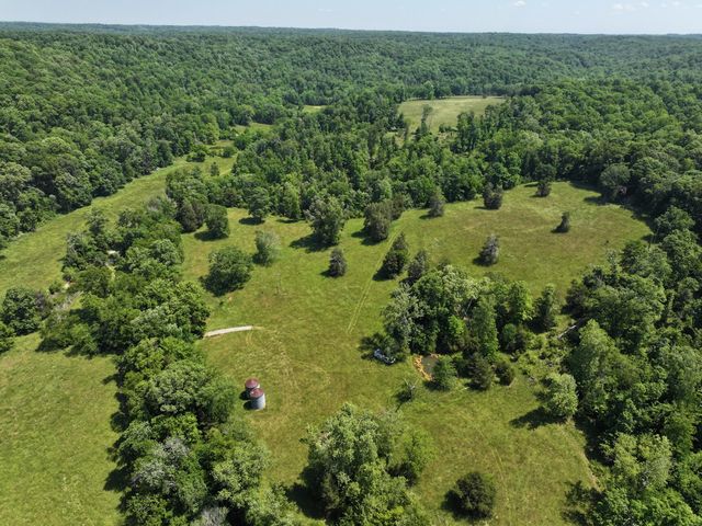 110 Wade Reed Rd, White Bluff, TN 37187