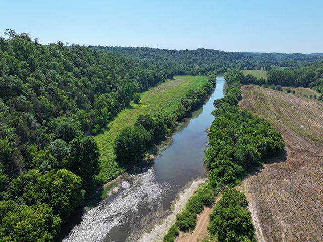 110 Wade Reed Rd, White Bluff, TN 37187