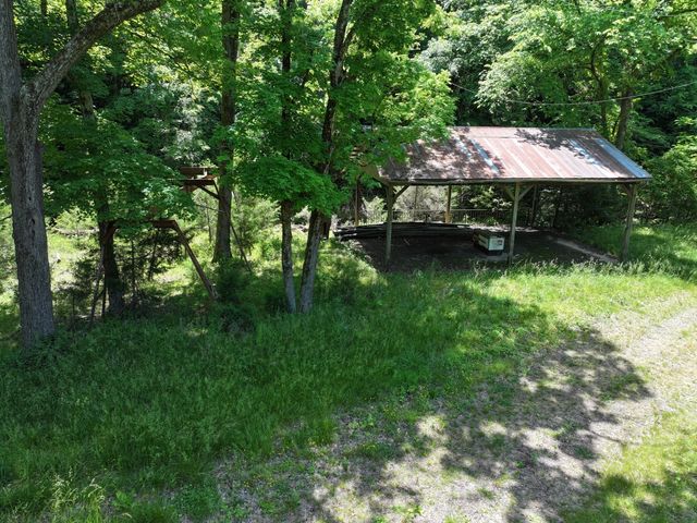 110 Wade Reed Rd, White Bluff, TN 37187