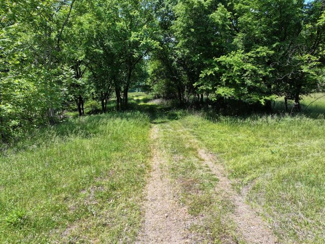110 Wade Reed Rd, White Bluff, TN 37187