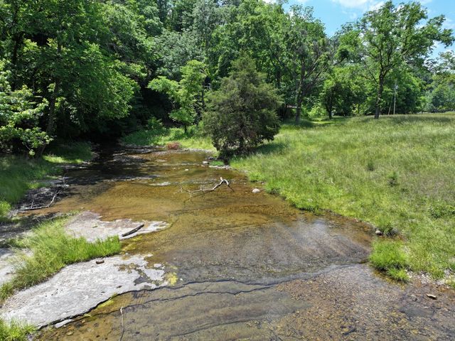 110 Wade Reed Rd, White Bluff, TN 37187