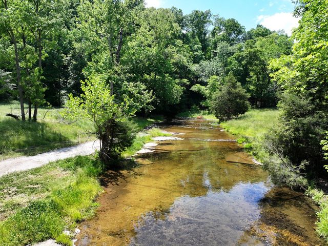 110 Wade Reed Rd, White Bluff, TN 37187