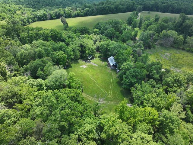 110 Wade Reed Rd, White Bluff, TN 37187