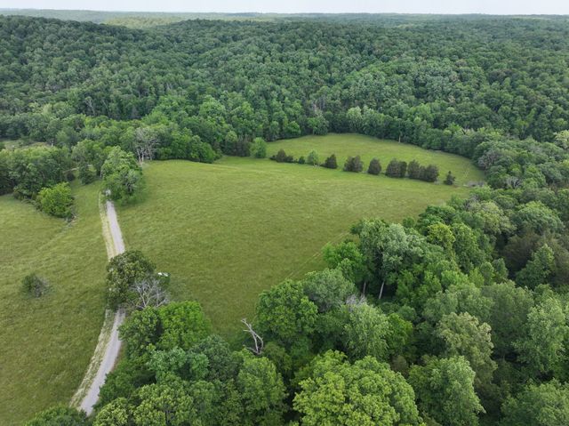 110 Wade Reed Rd, White Bluff, TN 37187