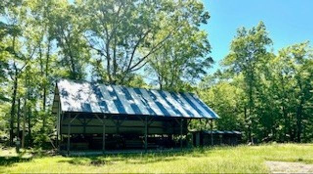 110 Wade Reed Rd, White Bluff, TN 37187