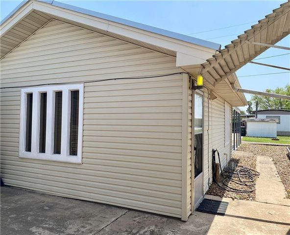 2102 Bracey Street, Mission, TX 78572