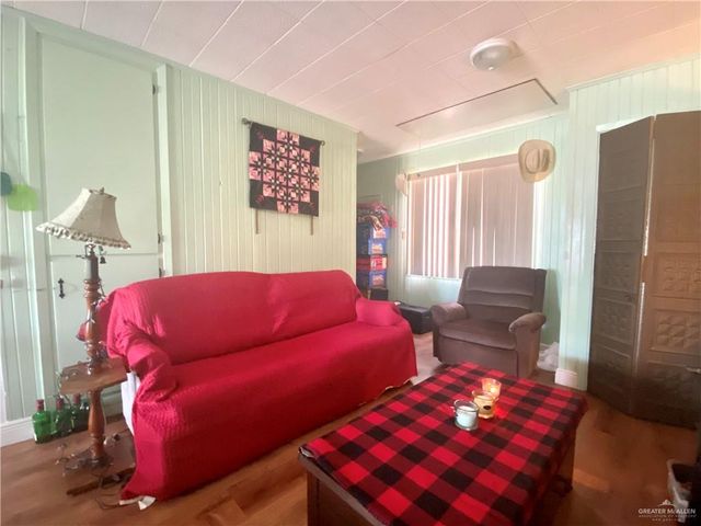 2102 Bracey Street, Mission, TX 78572