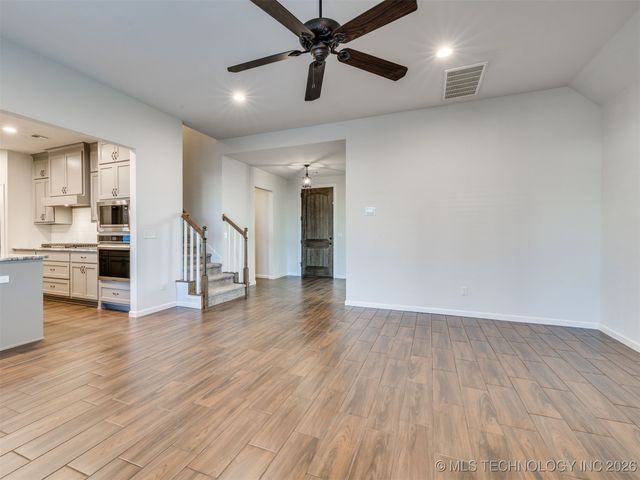 703 E 126th Street S, Jenks, OK 74037