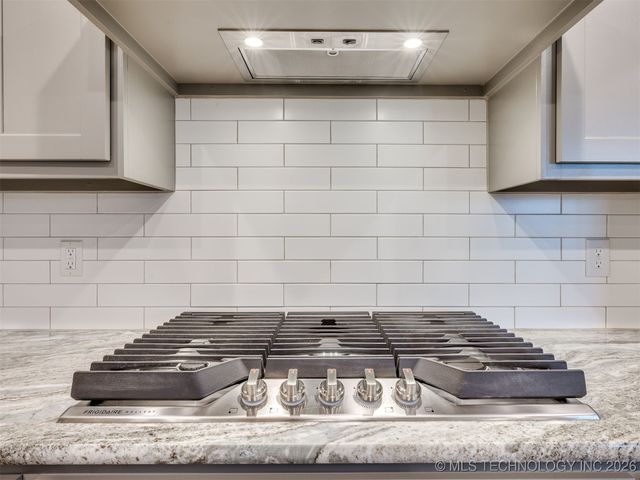 703 E 126th Street S, Jenks, OK 74037