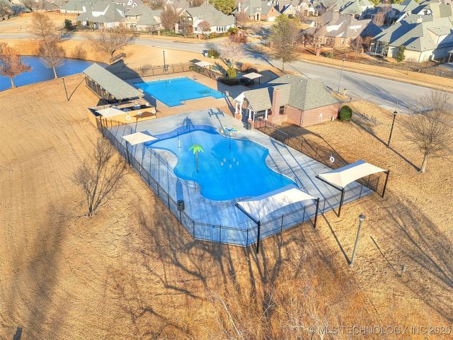 703 E 126th Street S, Jenks, OK 74037