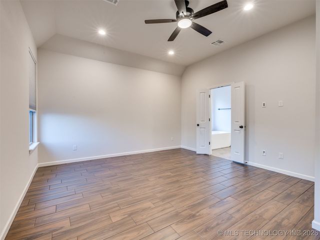 703 E 126th Street S, Jenks, OK 74037