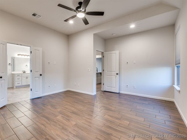 703 E 126th Street S, Jenks, OK 74037