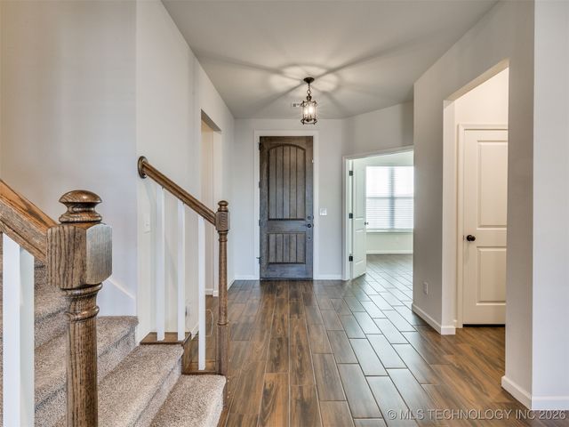 703 E 126th Street S, Jenks, OK 74037