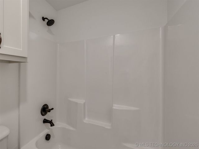 703 E 126th Street S, Jenks, OK 74037