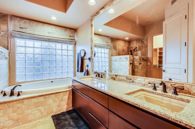 10193 E BAYVIEW Drive, Scottsdale, AZ 85258