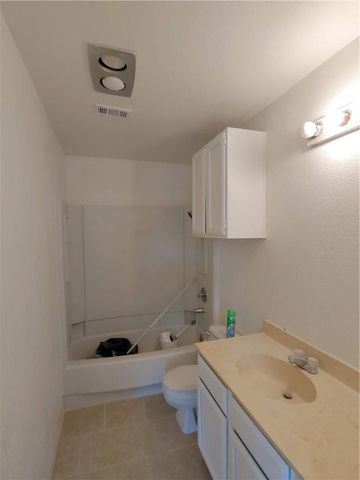 13353 Water Oak LN A, Austin, TX 78729