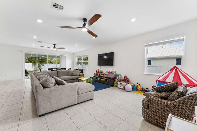 2586 SE Victory Avenue, Port St. Lucie, Port St Lucie, FL 34952