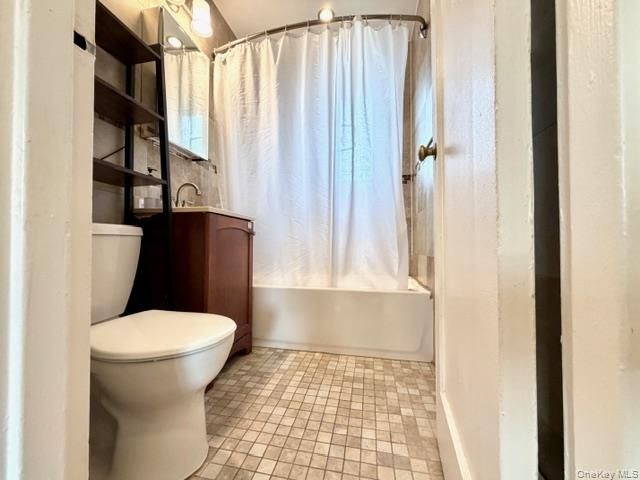 216-37 68th Avenue 2, Oakland Gardens, NY 11364