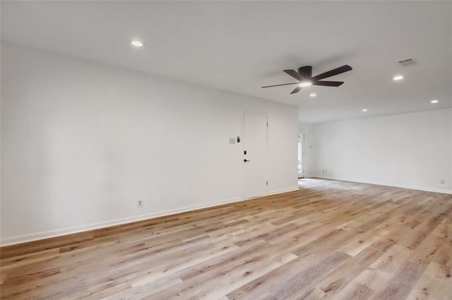 1906 Morrow ST, Austin, TX 78757