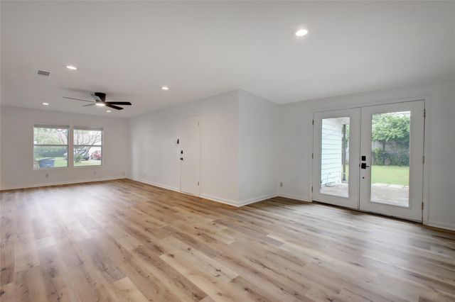 1906 Morrow ST, Austin, TX 78757