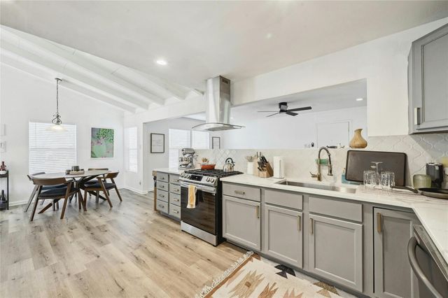 1906 Morrow ST, Austin, TX 78757