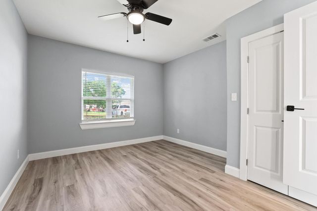 3450 Juanita Drive, Denison, TX 75020